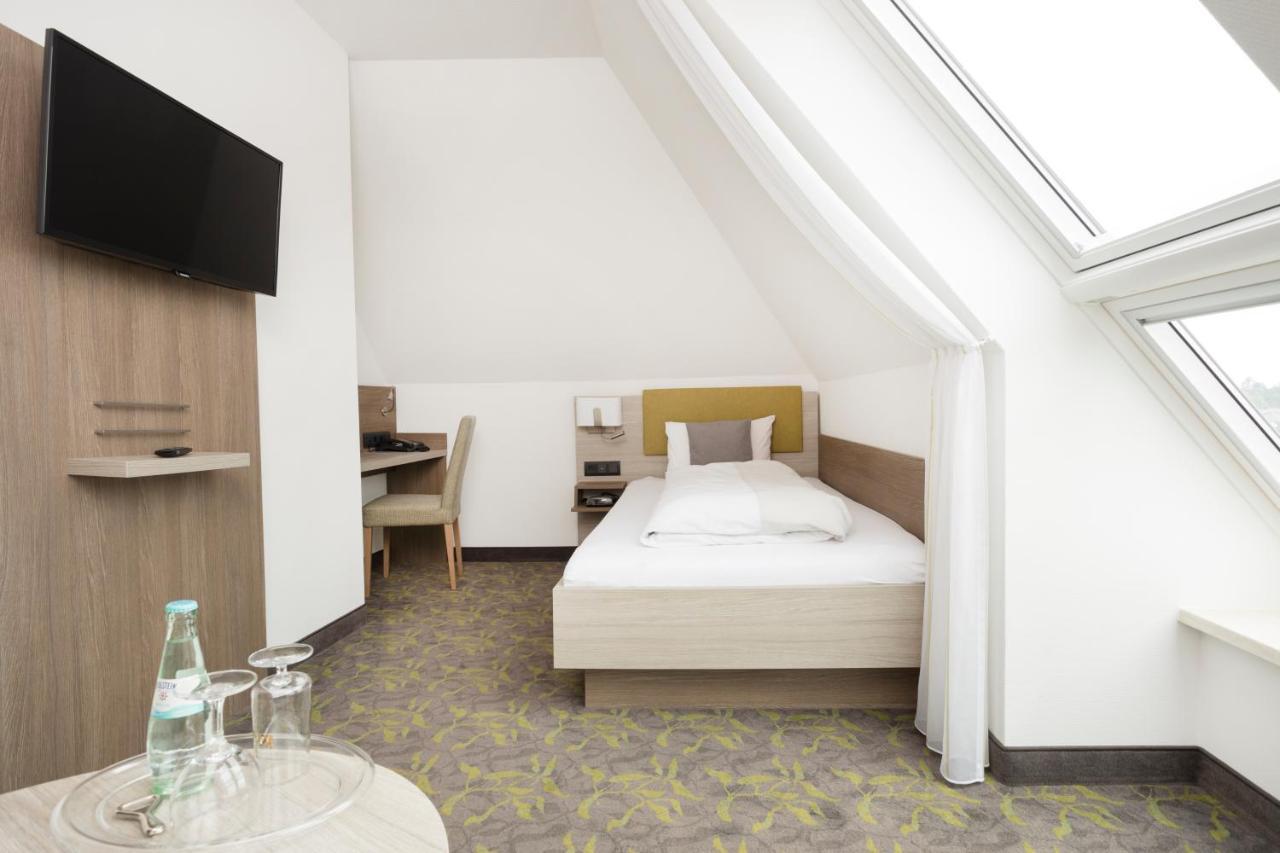 Hotel Hotel 3*