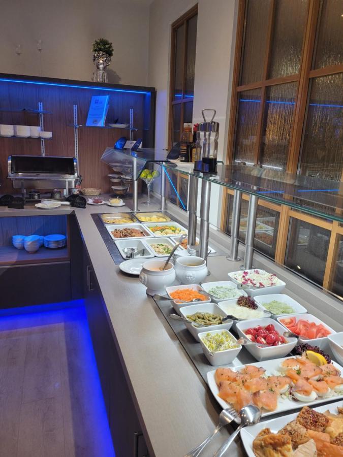Hotel Hotel 3*